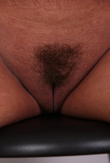 Mature woman Eva uncovers big naturals as she gets naked for the first time 70214607