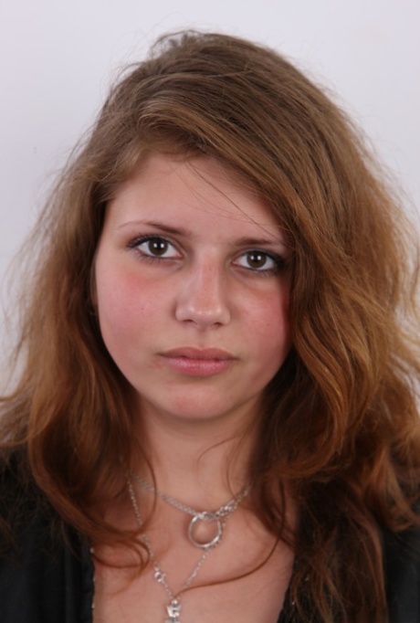 Chubby amateur Marketa launches her nude modeling career in a solo performance 94630447
