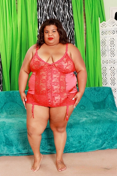 Ebony SSBBW Peaches Love gets banged by a fucking machine on a futon 69158434