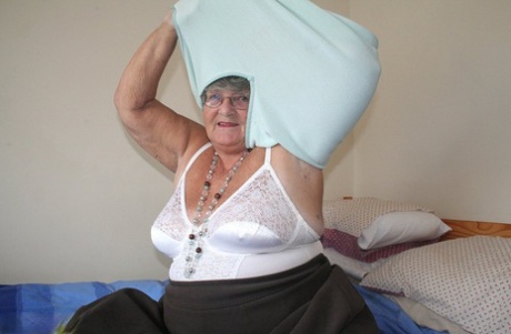 Overweight artist amateur Grandma Libby sticks a faux hand inside her vagina 29267008