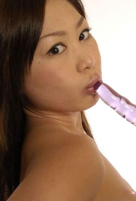 Asian solo girl pulls down her thong before dildoing her horny twat 72404127