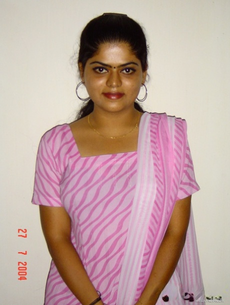 Indian girl Neha sets her natural boobs free of a black brassiere 46101482