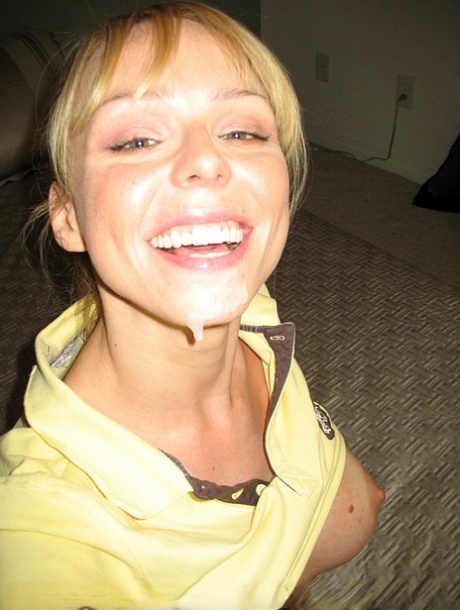Blonde amateur Naughty Julie licks jizz from lips after sucking off a penis 93016731