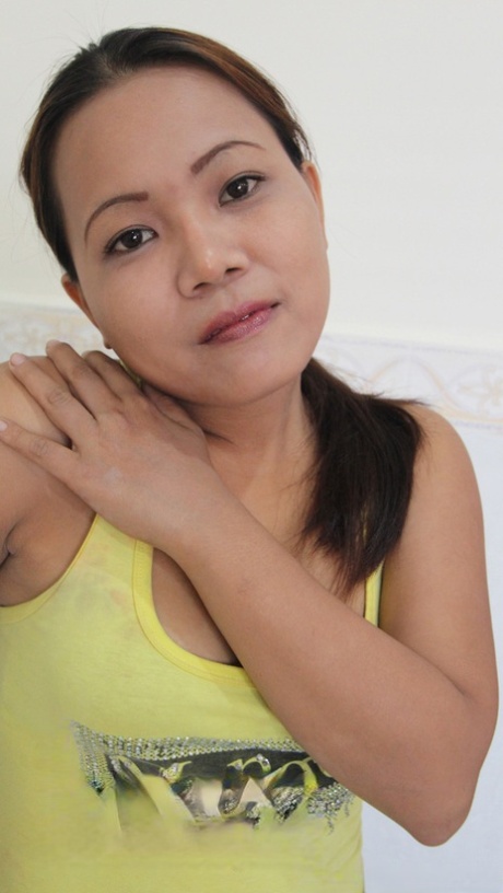 Vietnamese amateur Giaw engages in POV sex with a sex tourist 65384978