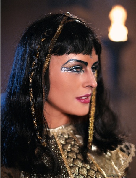 Cleopatra herself forces her male lover to fuck her asshole and pussy 93537887