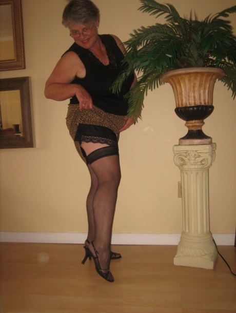 Old oma Girdle Goddess unleashes her huge tits before toying her pussy 50779799