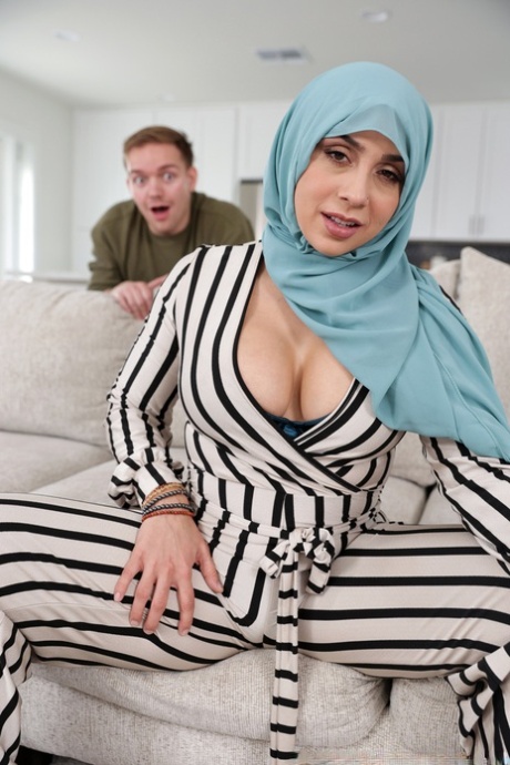 Hijjab Plump Bbw Xxx - Muslim Busty Porn Pics & BBW XXX Photos - BBWPictures.com