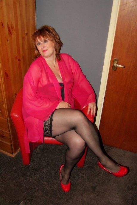 Older redheaded plumper Kims Amateurs shows her big tits and snatch 50568079