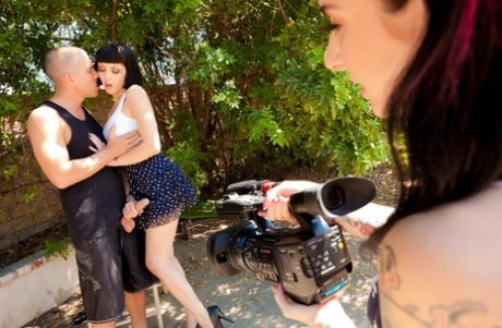 Dark haired girl Asphyxia Noir spills cum from mouth after PTM sex in garden 18613775