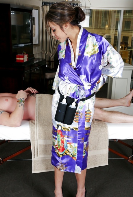 Sweet Asian massage from Jayden Lee is all that guy really needs 16144089