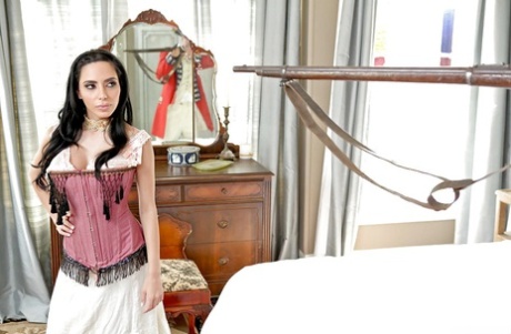 Amazing Lela Star is under arrest but she prefers sex punishment 27562738