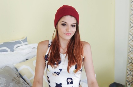 Teen babe Haley Banks posing in toque and jeans before stripping naked 28234415