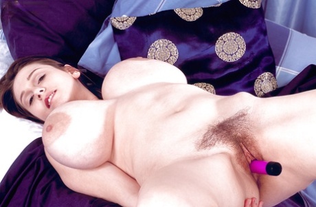 European first timer Nicole Peters revealing huge all natural juggs 33977758