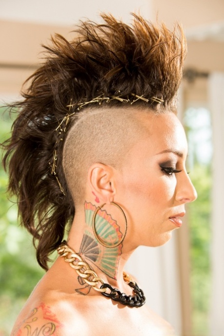 Solo model Bella Bellz flaunts her tattooed ass with hair in a mohawk cut 26271657
